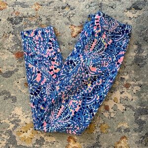 Lilly Pulitzer Women’s Pants in Blue and Pink Print